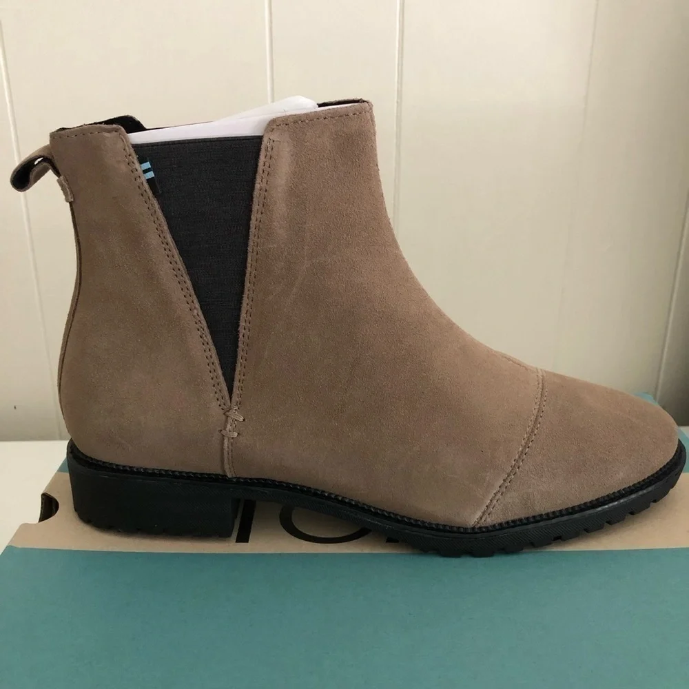 Toms Cleo Taupe Gray Suede Chelsea Boots 11